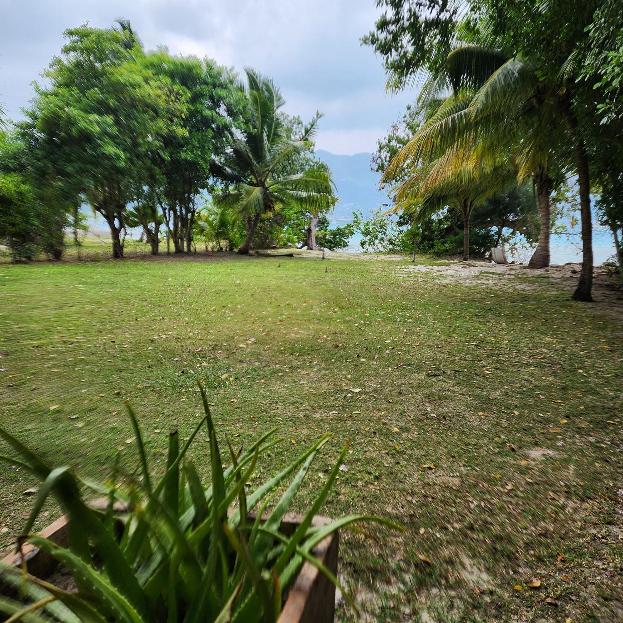 Surf Tropical Villa Takamaka Cerf Island Exteriör bild